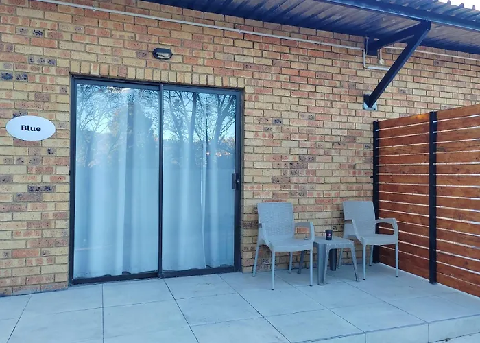Pet Friendly hotel: Hillsview, Roodepoort